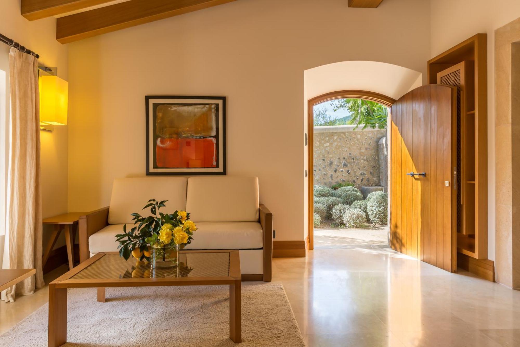 Castell Son Claret - The Leading Hotels Of The World Es Capdella Exterior photo