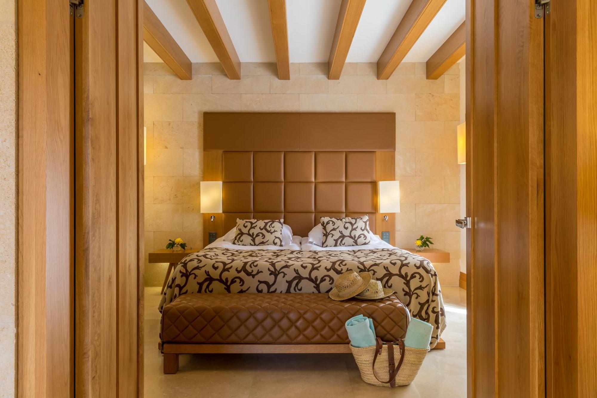 Castell Son Claret - The Leading Hotels Of The World Es Capdella Exterior photo