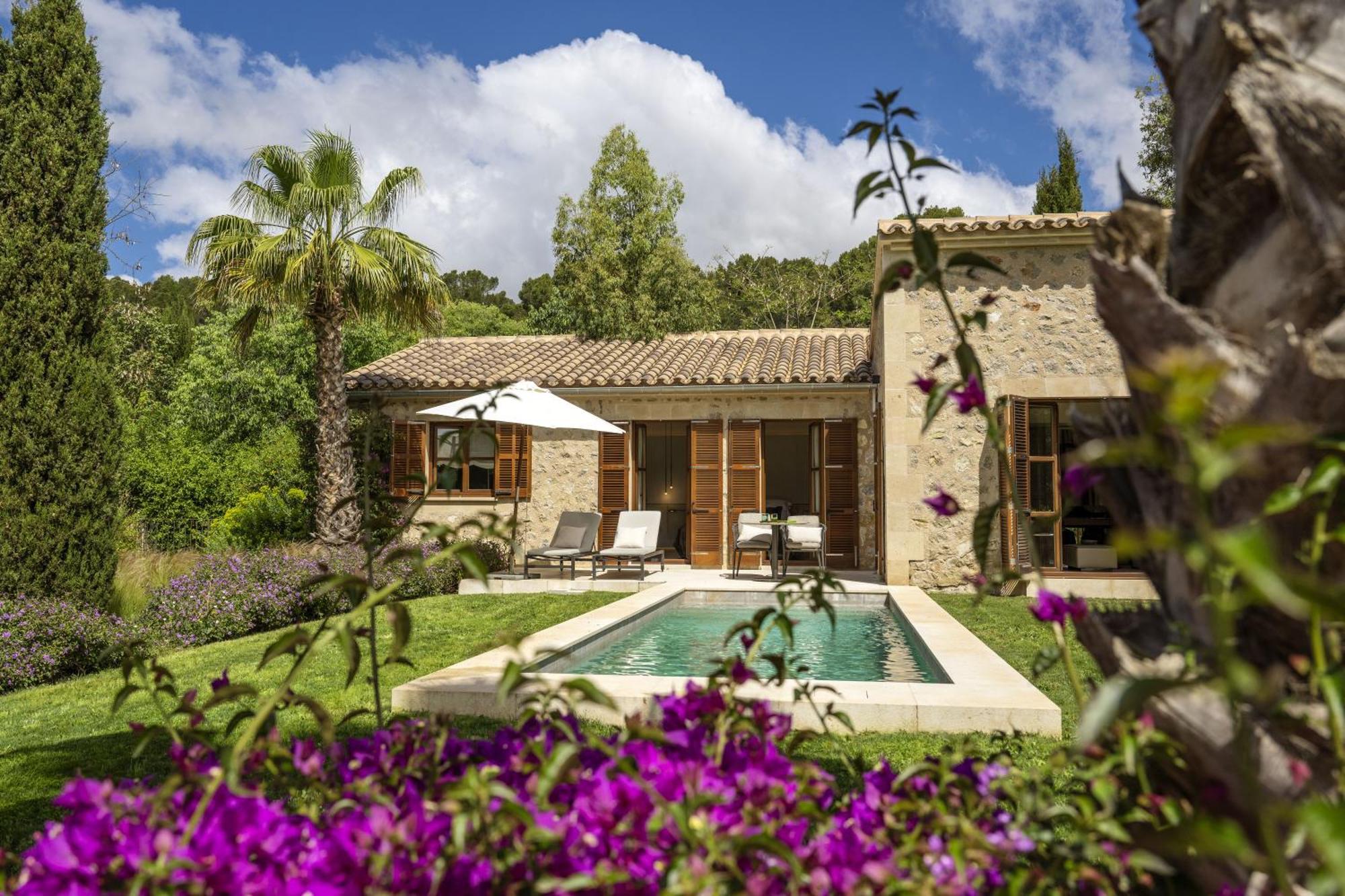 Castell Son Claret - The Leading Hotels Of The World Es Capdella Exterior photo