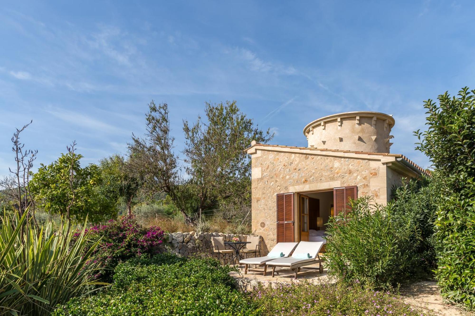 Castell Son Claret - The Leading Hotels Of The World Es Capdella Exterior photo