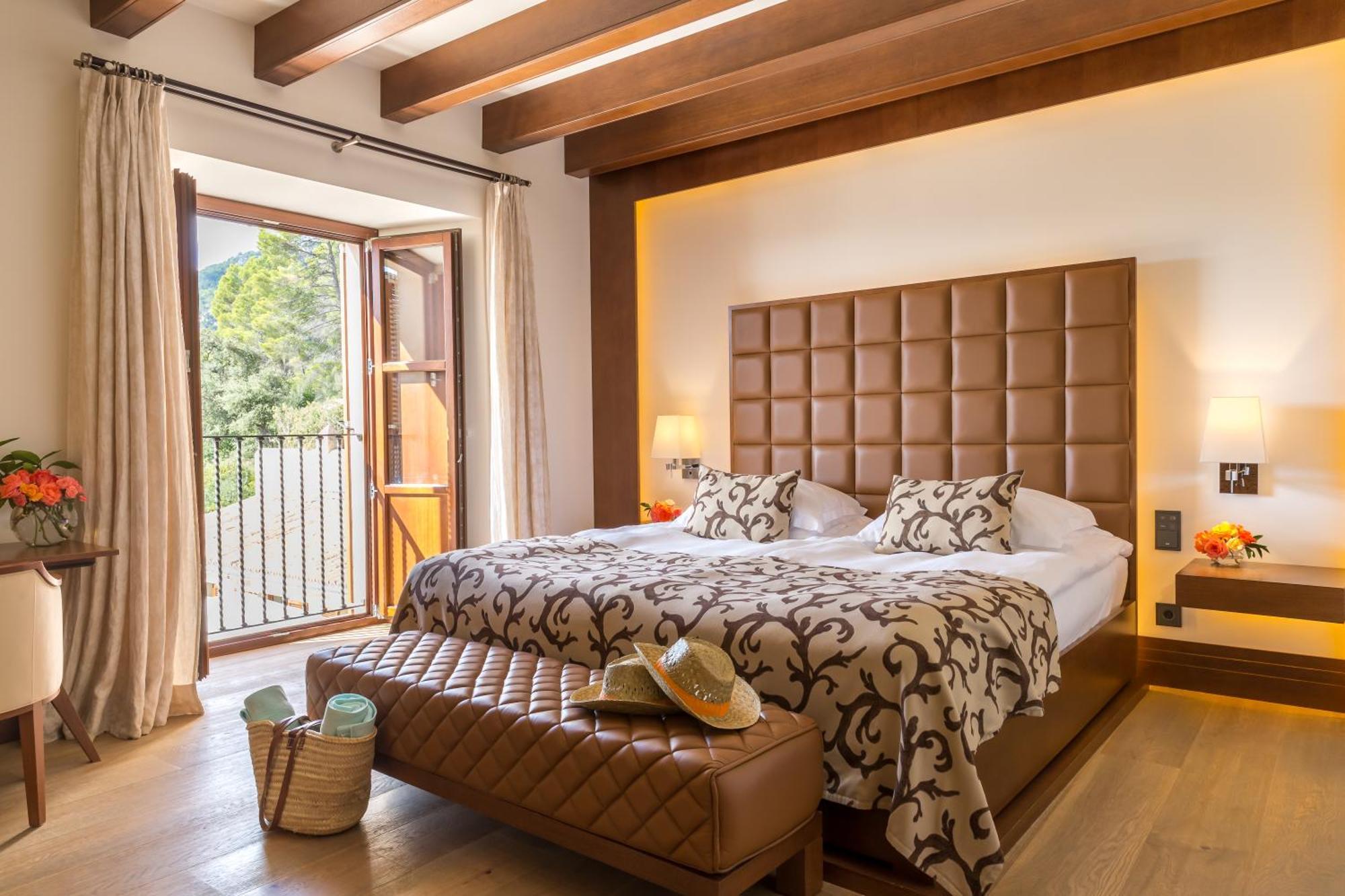 Castell Son Claret - The Leading Hotels Of The World Es Capdella Exterior photo