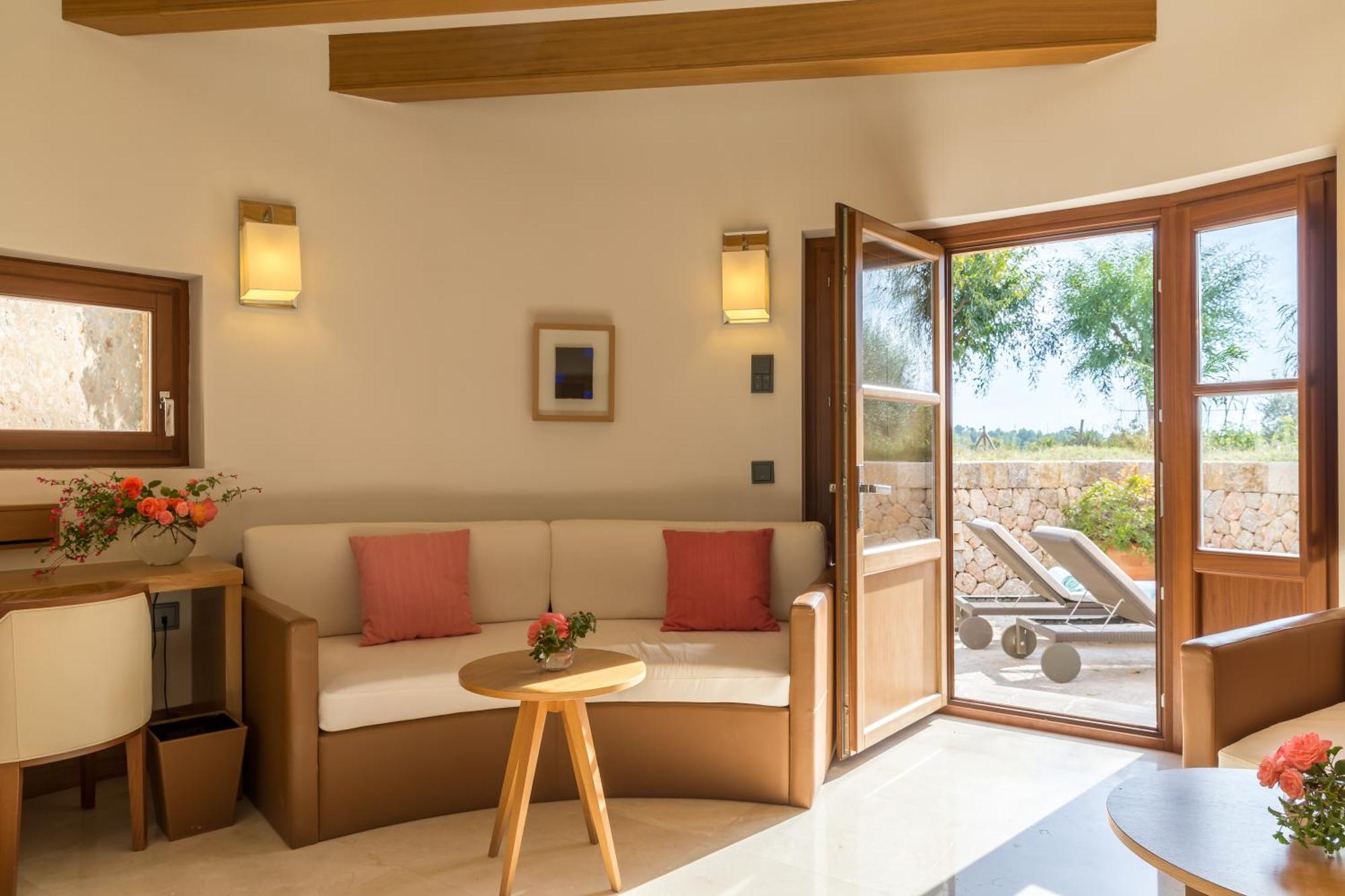 Castell Son Claret - The Leading Hotels Of The World Es Capdella Exterior photo