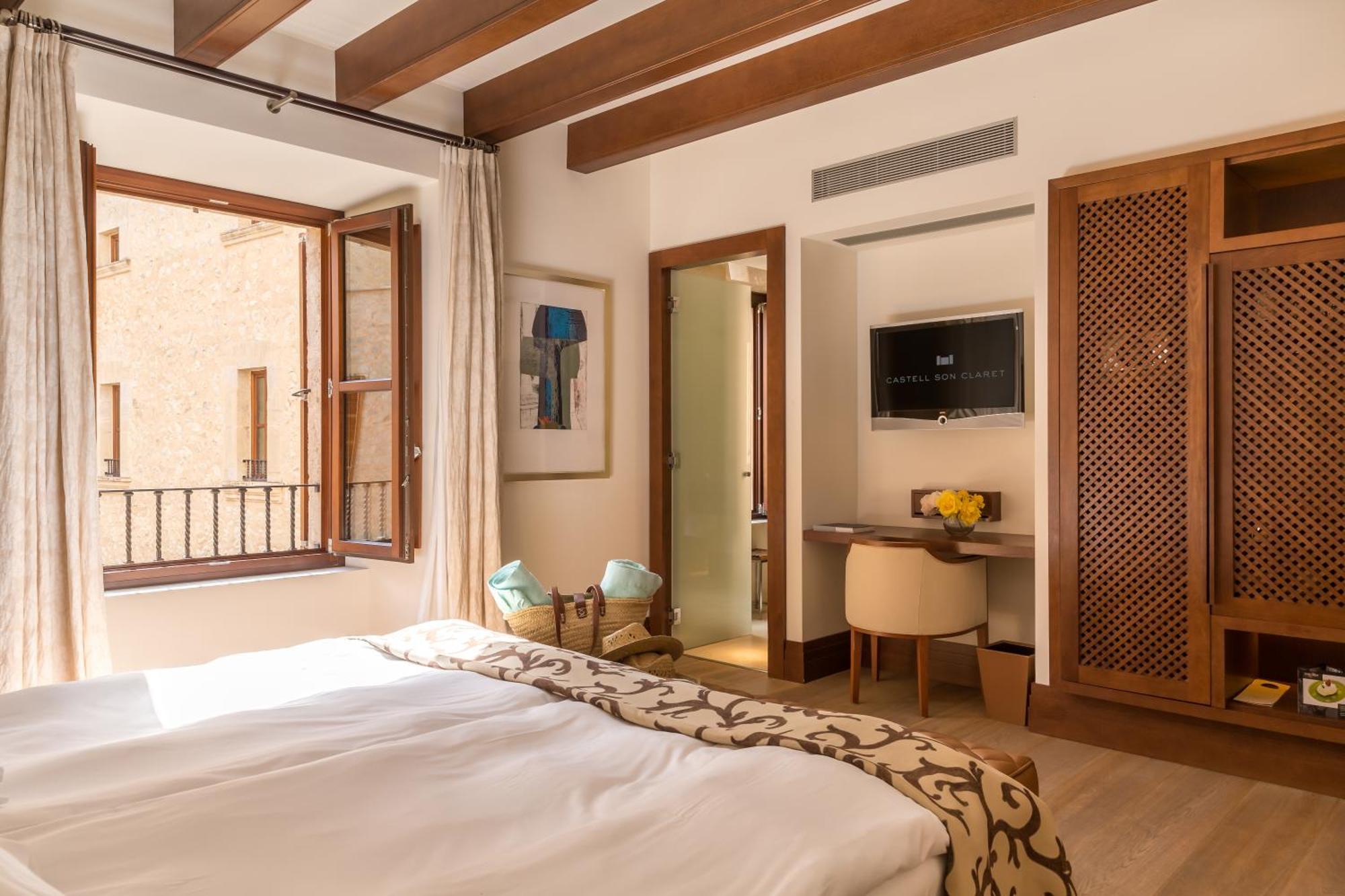 Castell Son Claret - The Leading Hotels Of The World Es Capdella Exterior photo