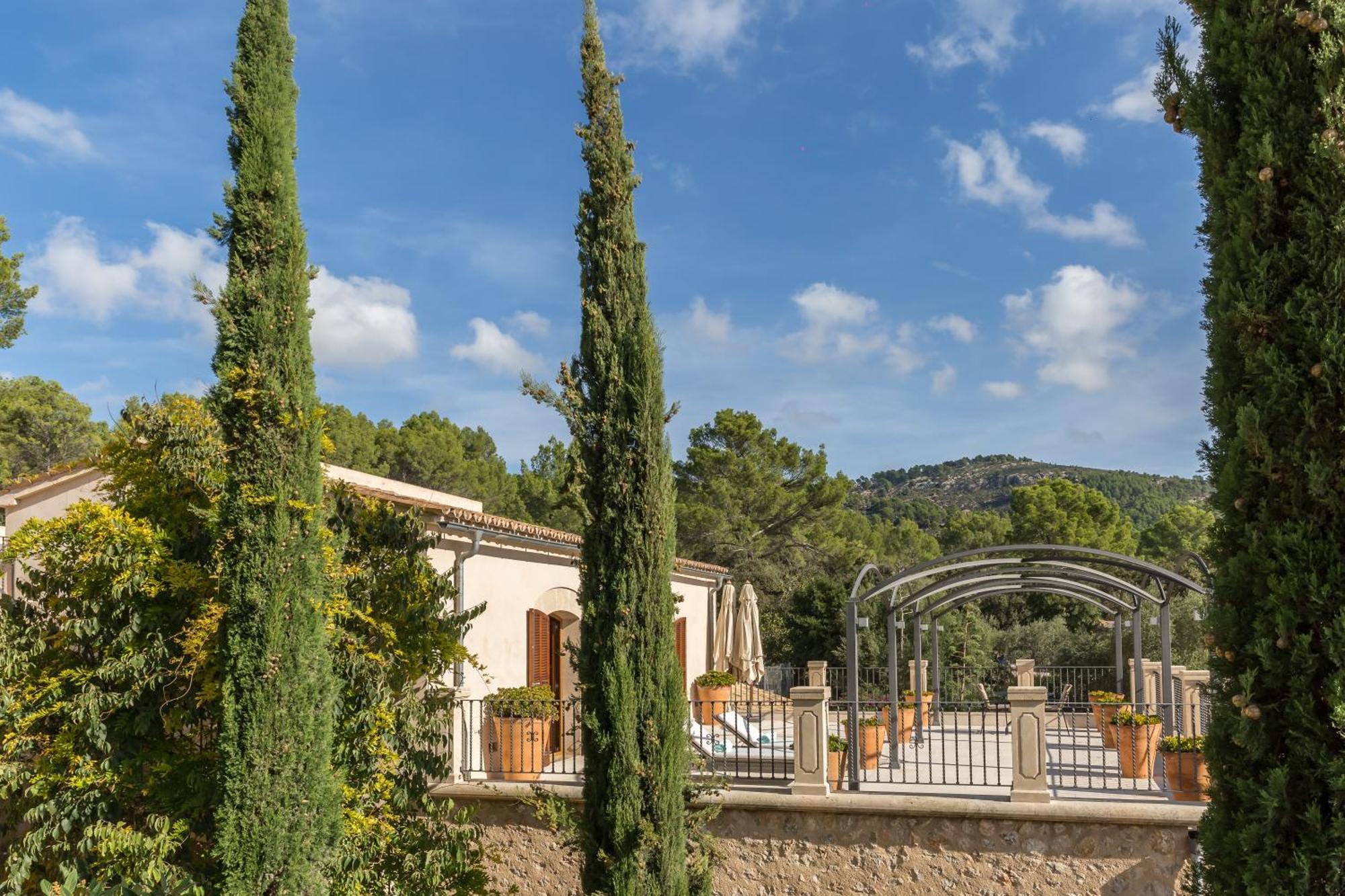 Castell Son Claret - The Leading Hotels Of The World Es Capdella Exterior photo