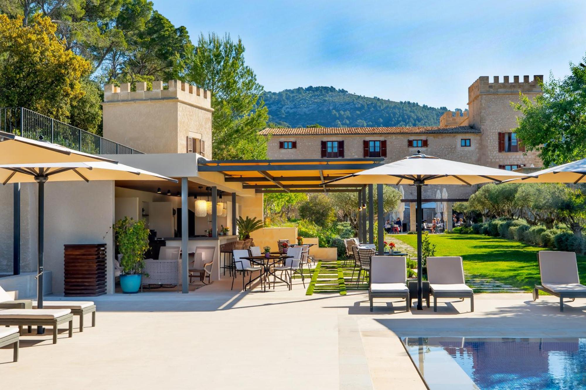 Castell Son Claret - The Leading Hotels Of The World Es Capdella Exterior photo