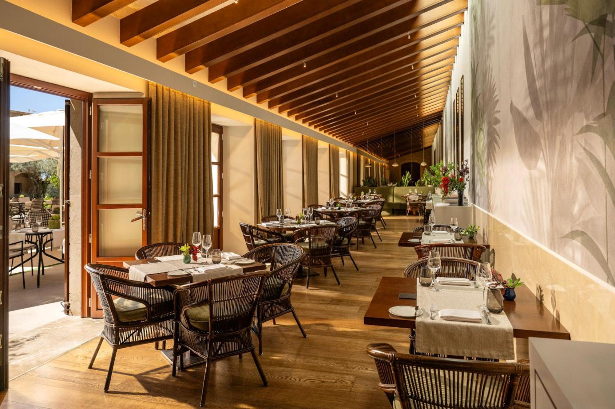 Castell Son Claret - The Leading Hotels Of The World Es Capdella Exterior photo