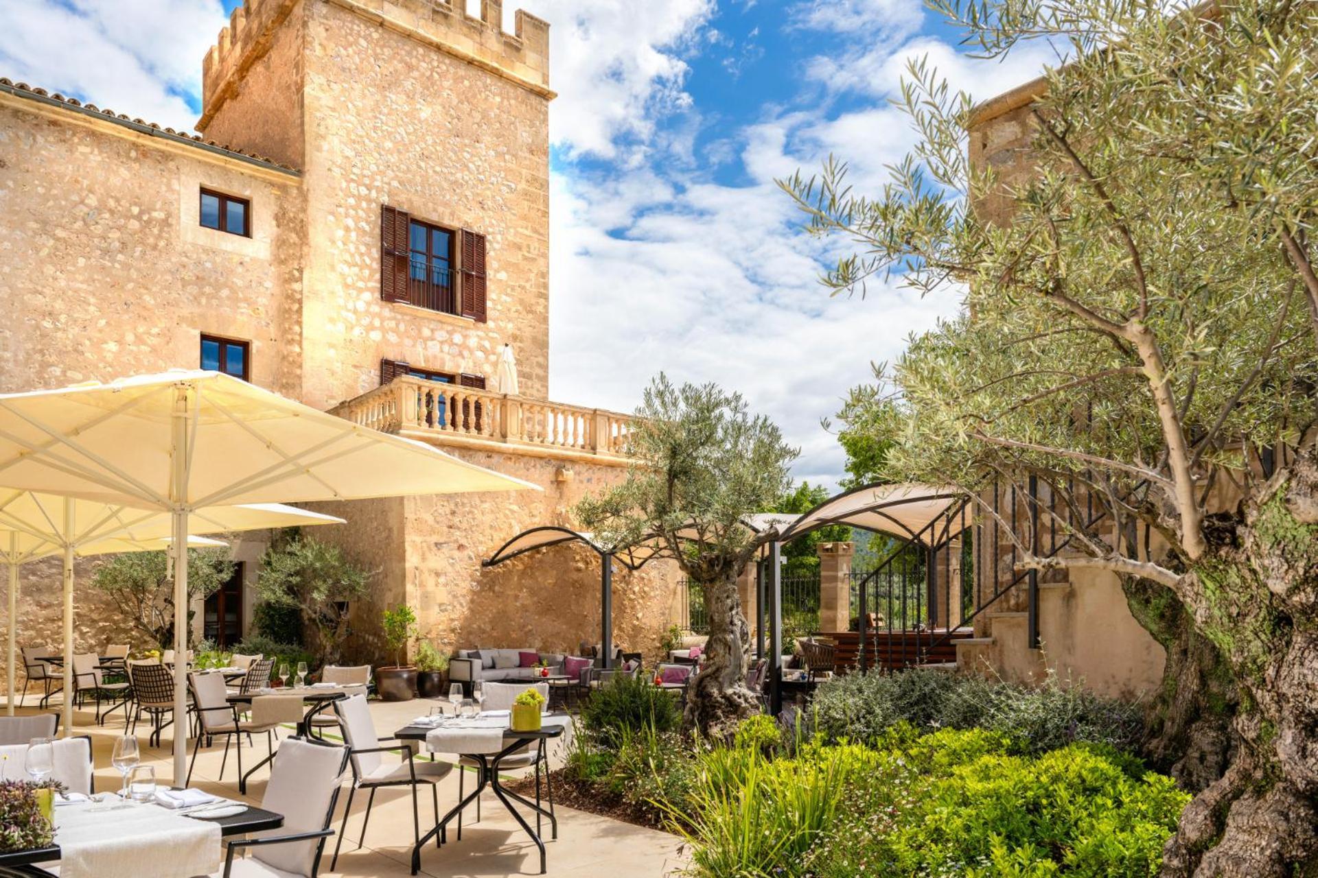 Castell Son Claret - The Leading Hotels Of The World Es Capdella Exterior photo